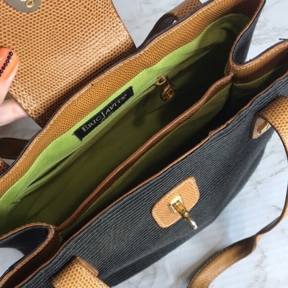 Eric Javits Squishee Black Woven Straw Light Beige Leather Trim Turnlock close - Picture 8 of 12